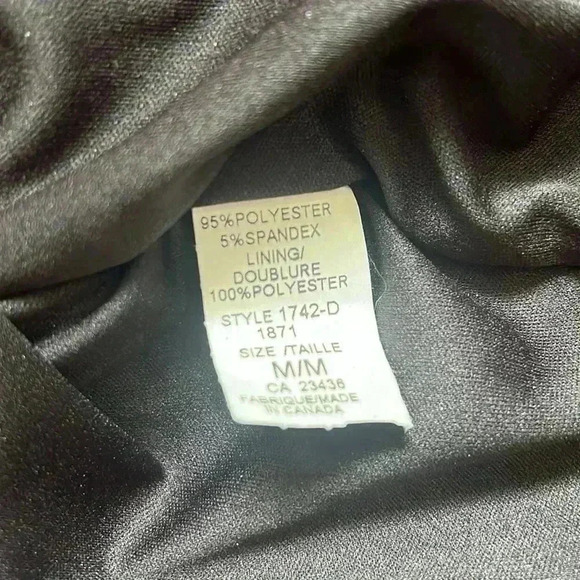 🔥SUBWAY🔥 | Fuchsia foil ruched tube top dress - Picture 8 of 10